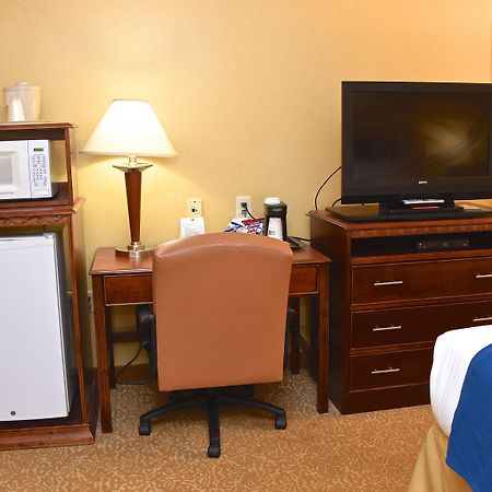 Holiday Inn Express Hotel & Suites Fenton/I-44 By Ihg Buitenkant foto